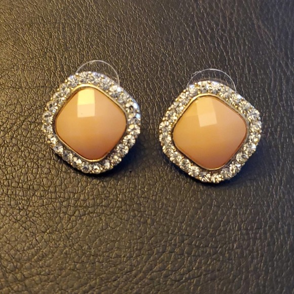 Boutique Pink Accent Fashion Stud Earrings - Picture 1 of 3